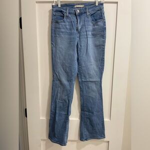 Levi’s 725 high rise bootcut jeans